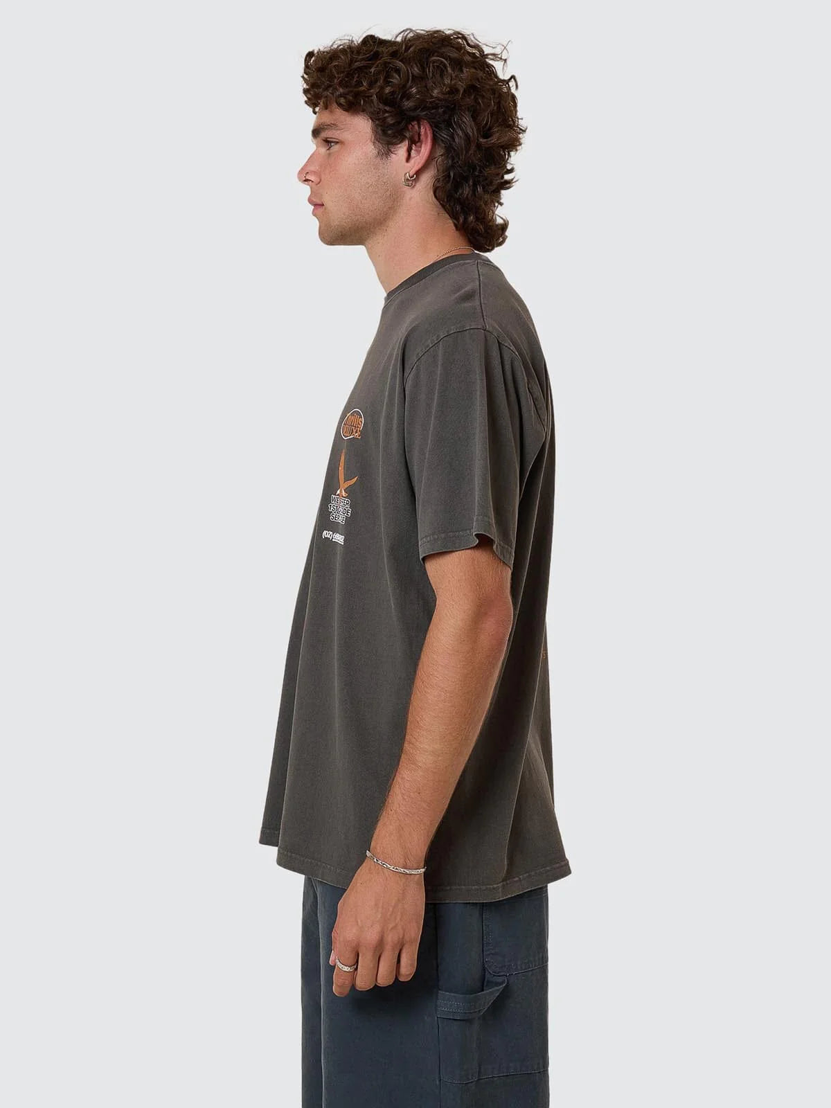 THRILLS // 1st Grade Service Merch Fit Tee MERCH BLACK