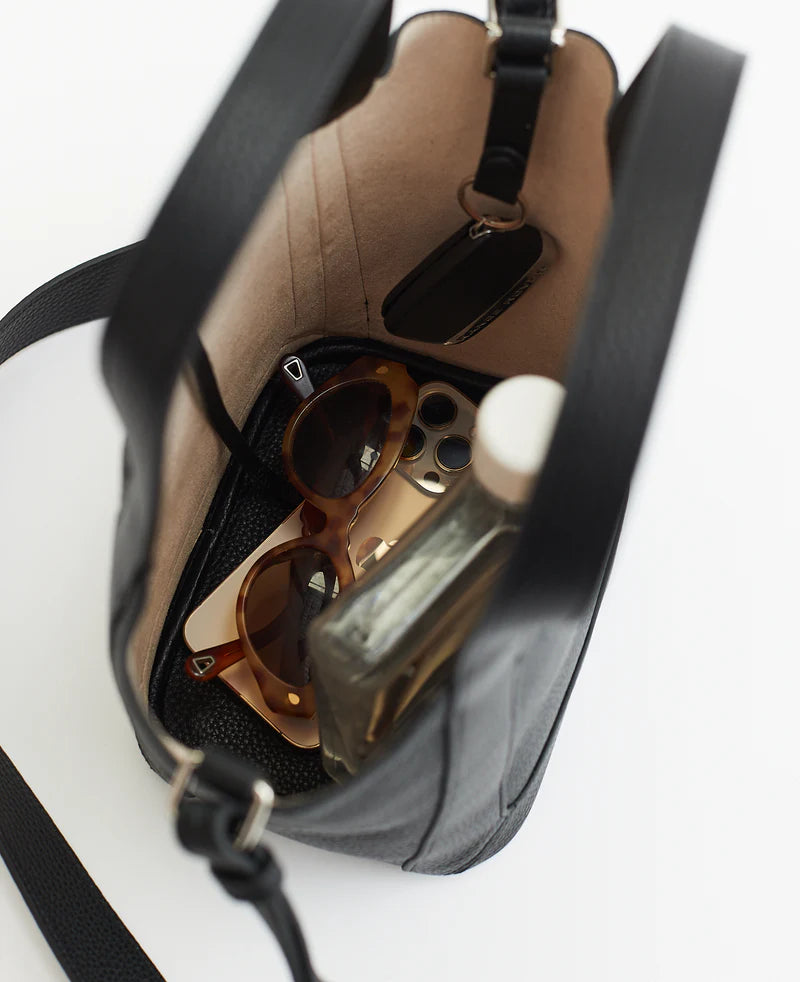 THE HORSE // Alexie Tote BLACK