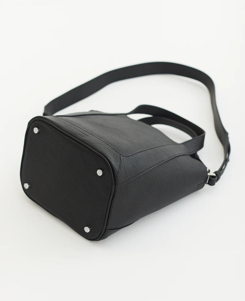 THE HORSE // Alexie Tote BLACK