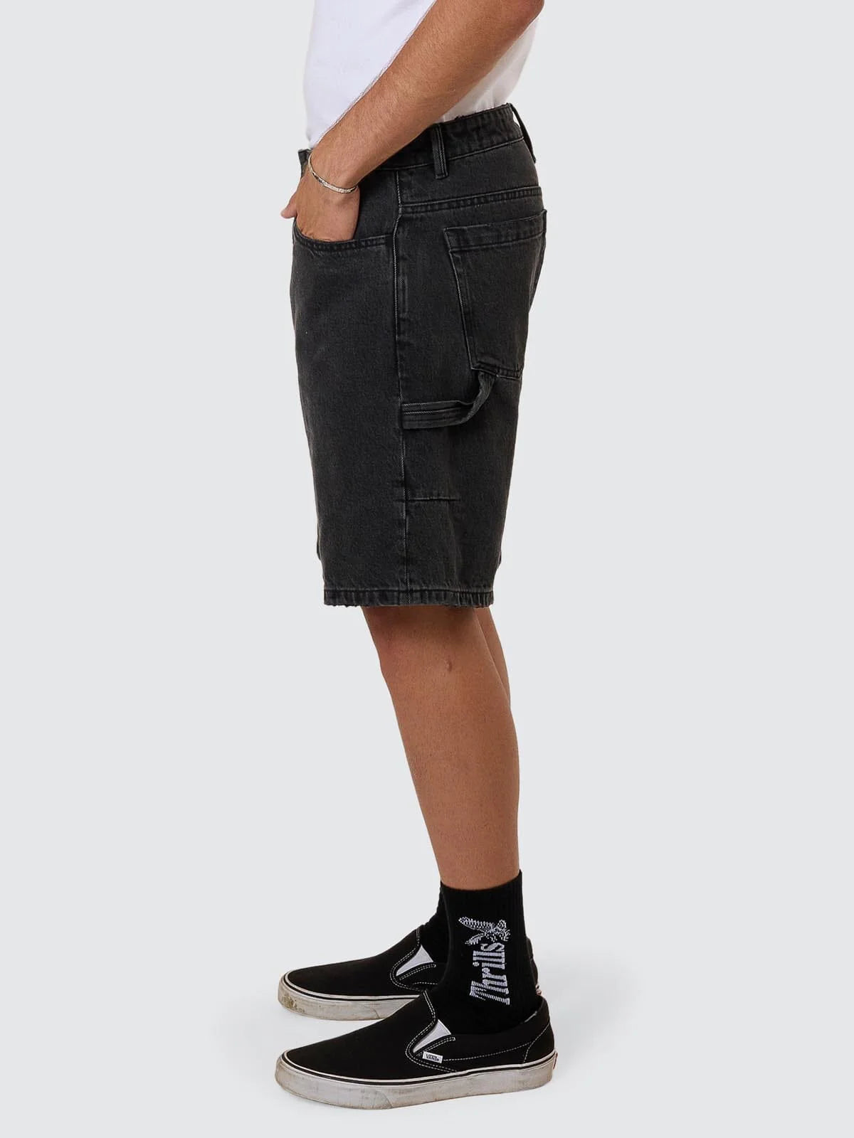 THRILLS // Slacker Denim Short ASH BLACK