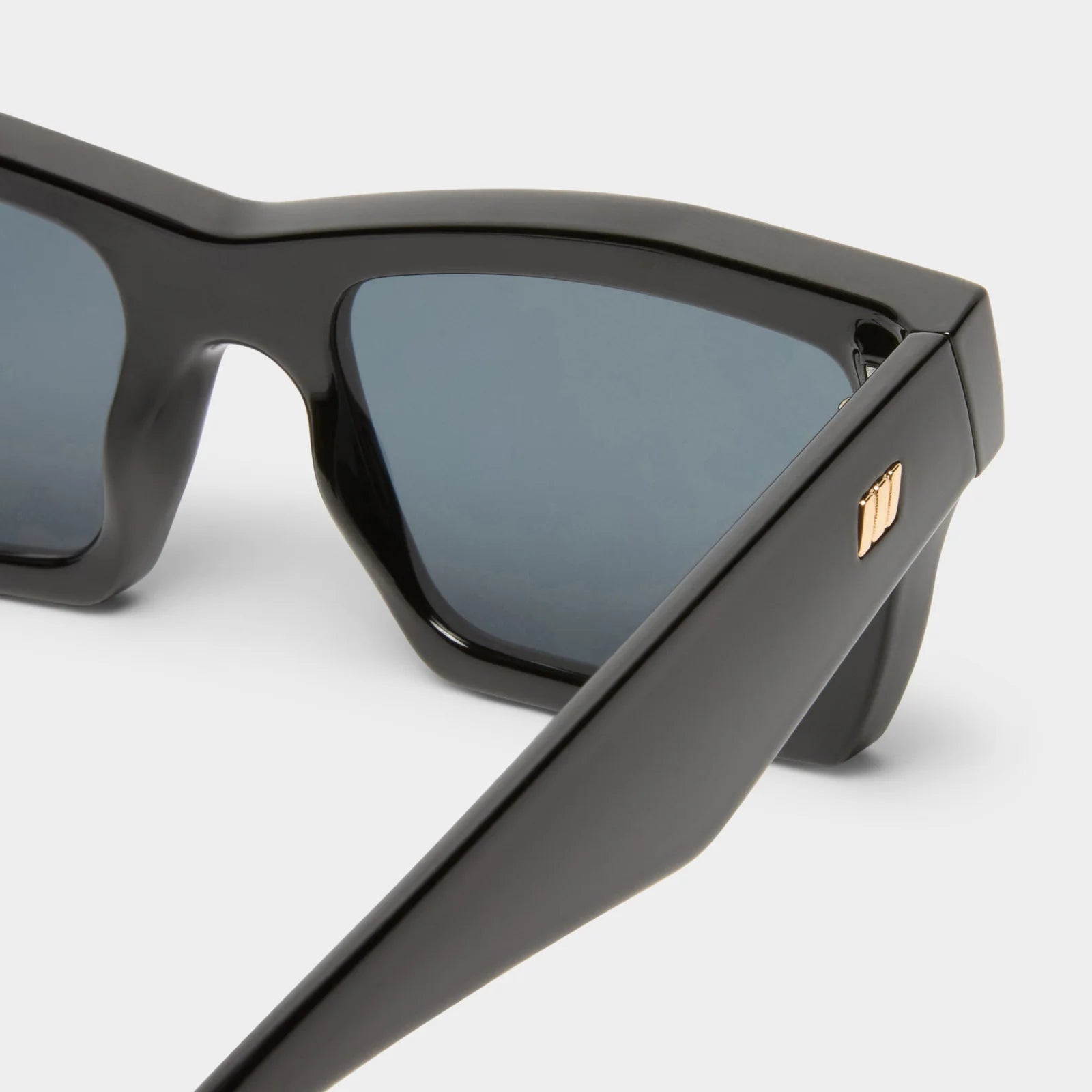 LE SPECS // SOMETHING BLACK