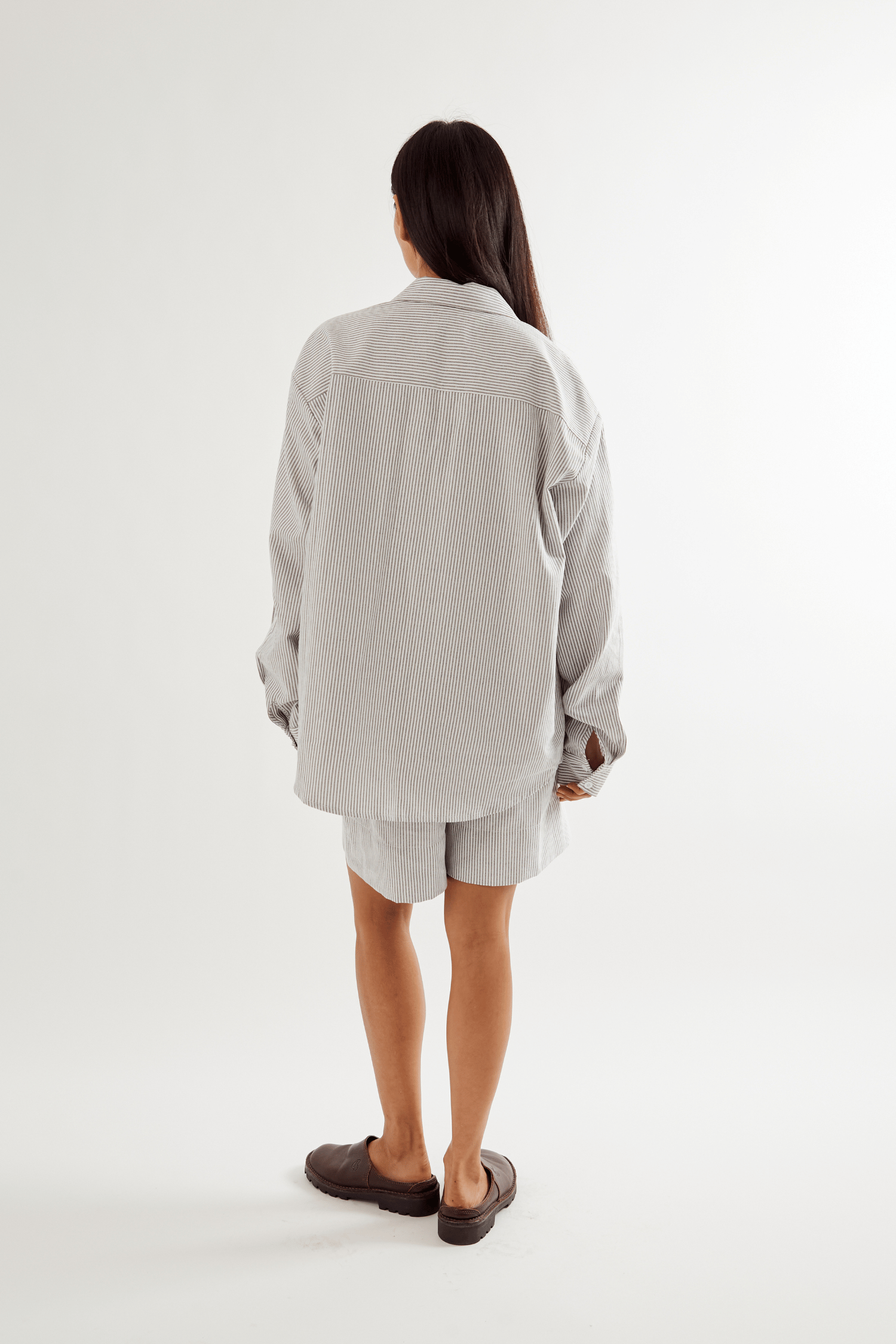 COMMONPLACE // Beach Cottage Shirt BLACK WHITE STRIPE