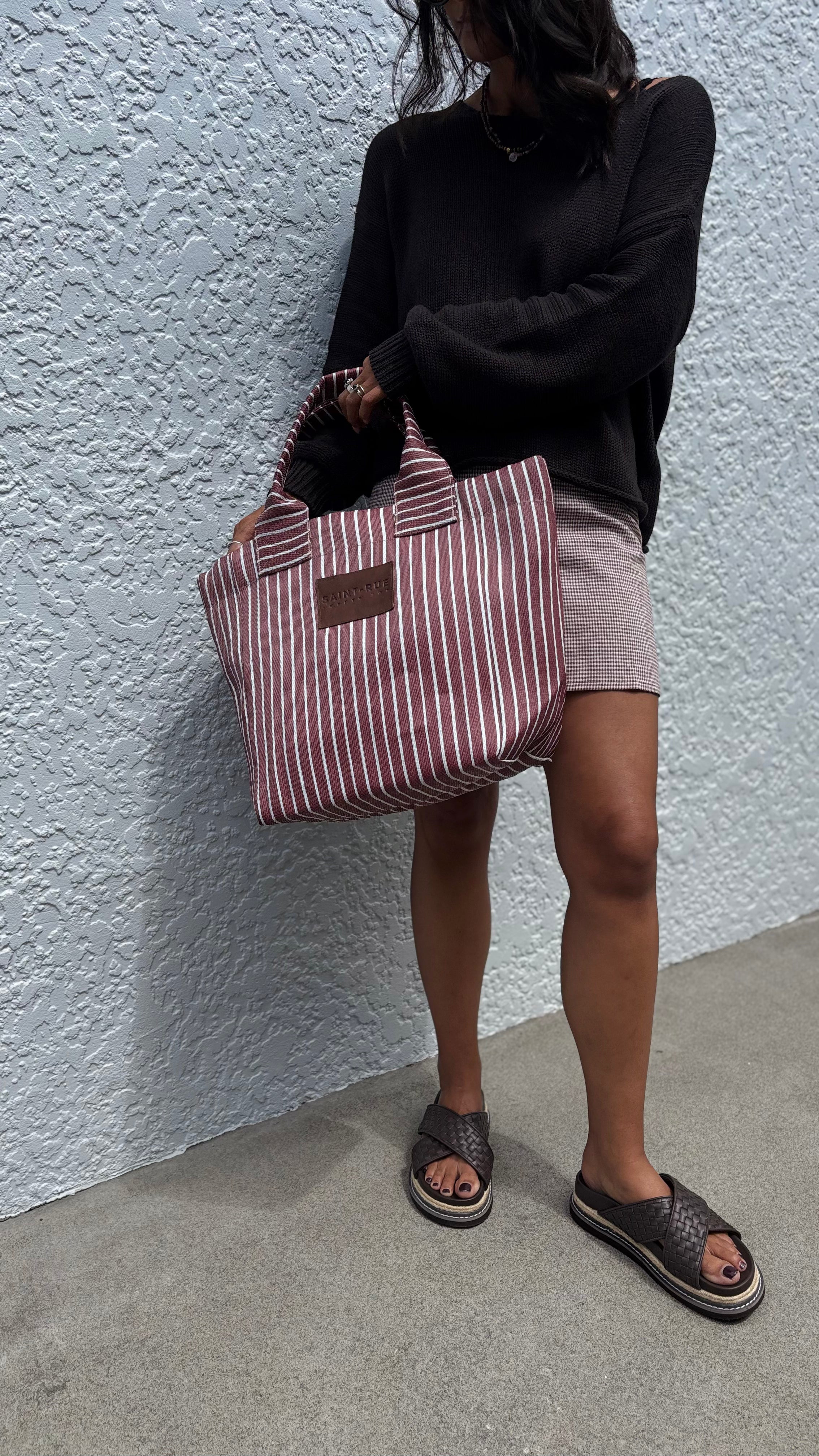 Close Sweater CHOCOLATE