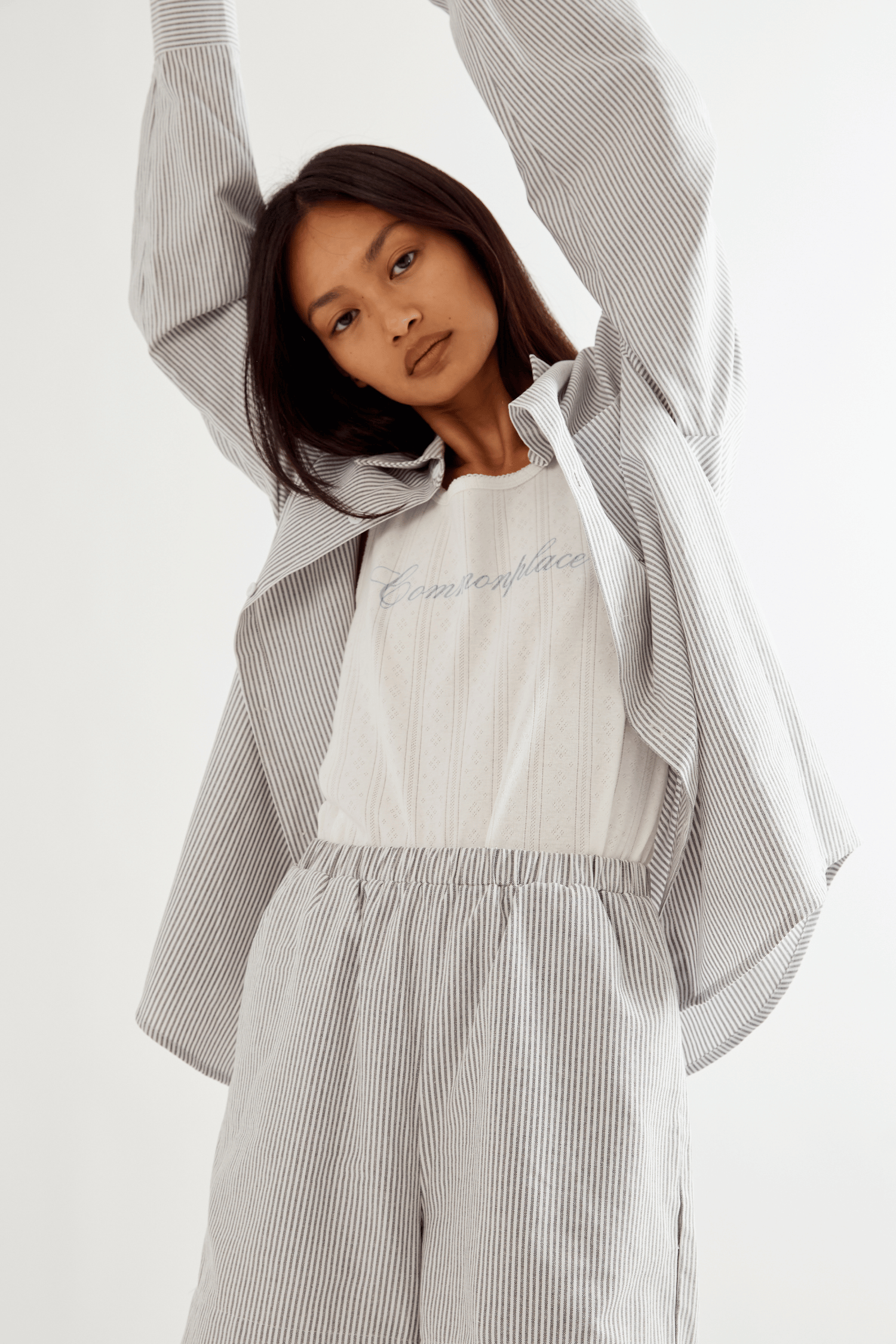 COMMONPLACE // Beach Cottage Shirt BLACK WHITE STRIPE