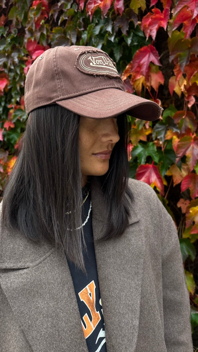 Oval Distressed Dad Cap BROWN
