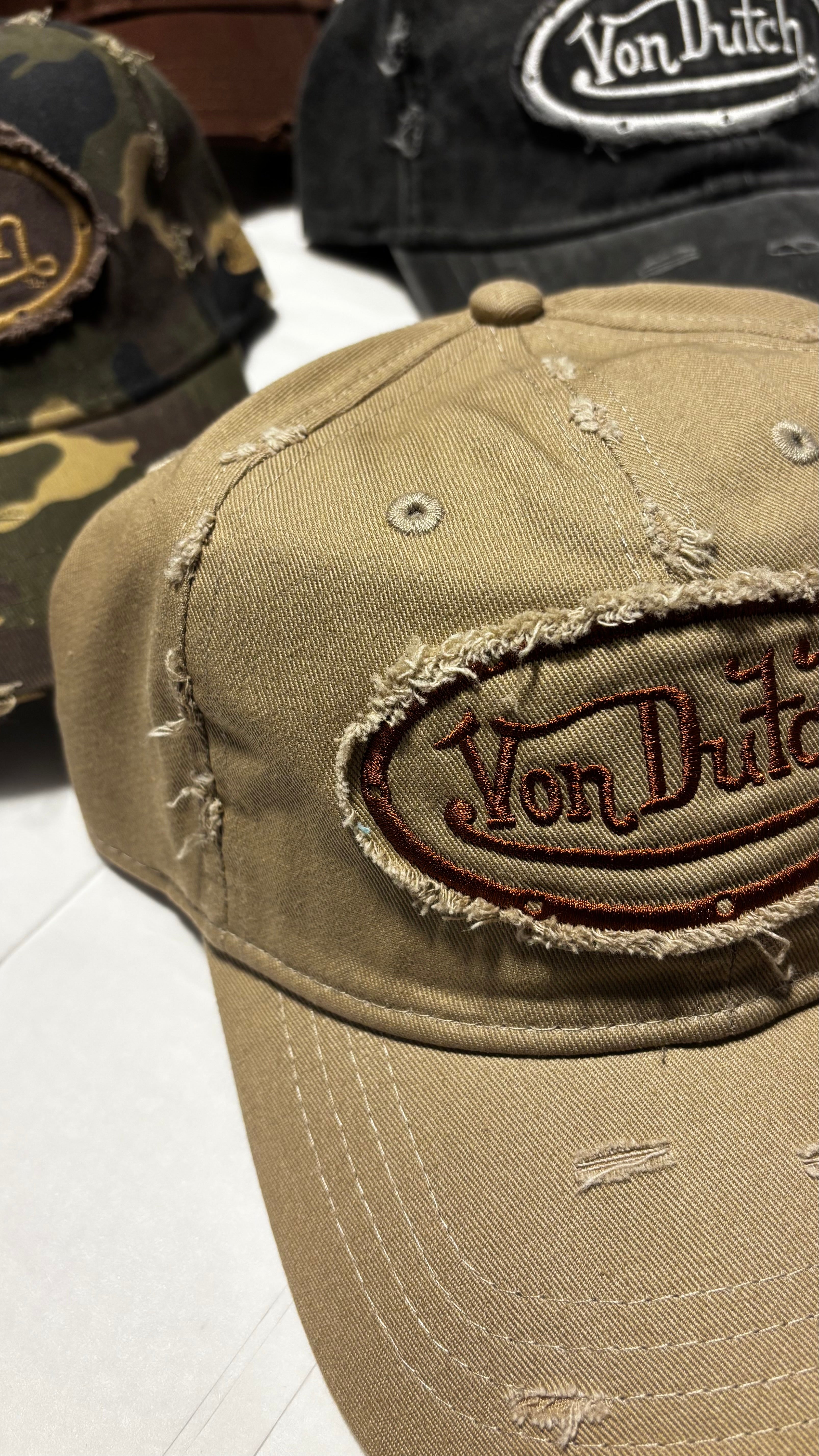 VON DUTCH // Destroyed Dad Cap WASHED TAN
