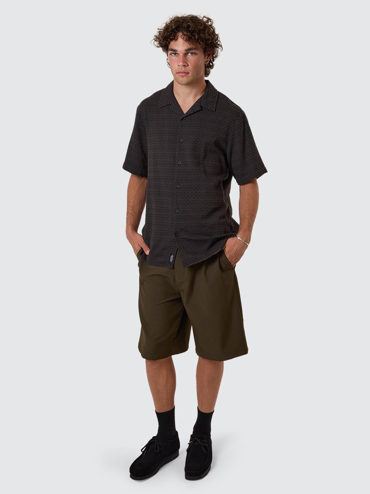 THRILLS // Airborne Bowling Shirt TURKISH COFFEE