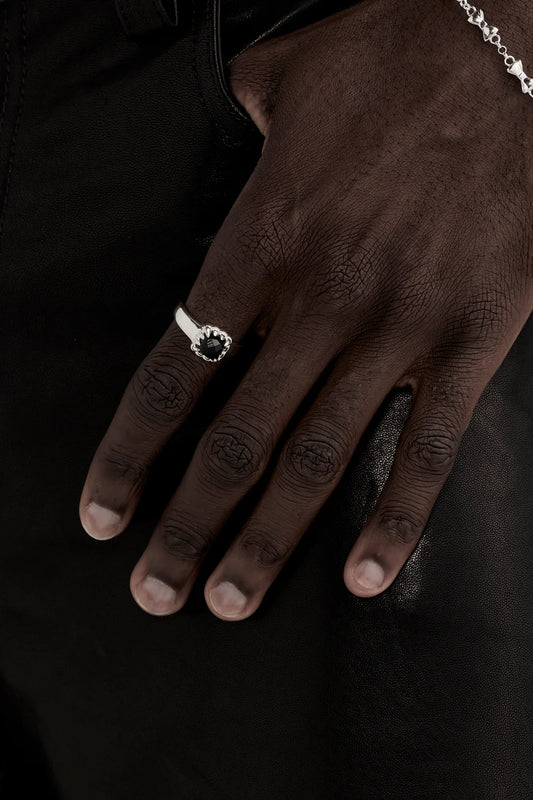 SGC // Baby Claw Ring ONYX