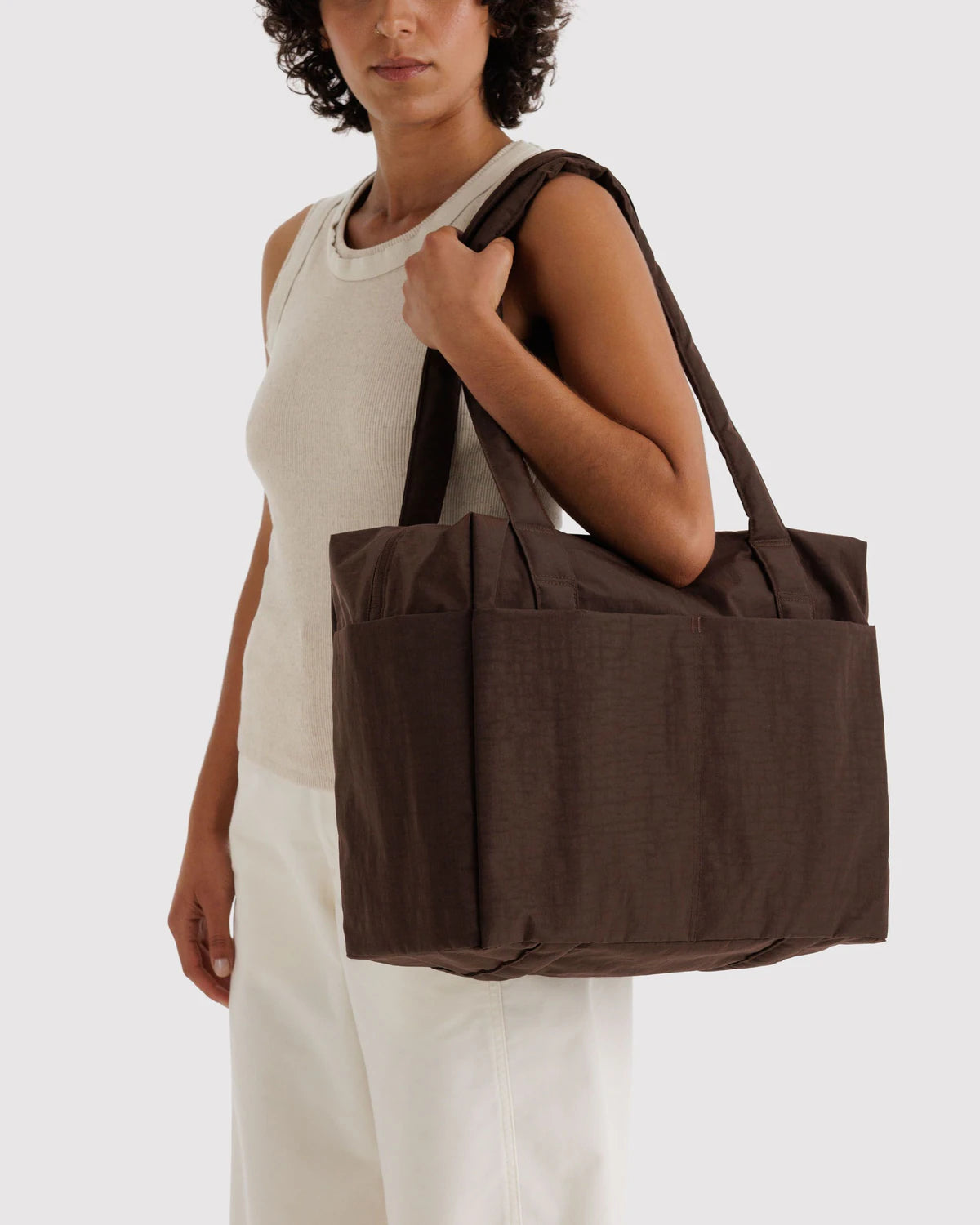 BAGGU // SMALL Cloud Carry-on COFFEE