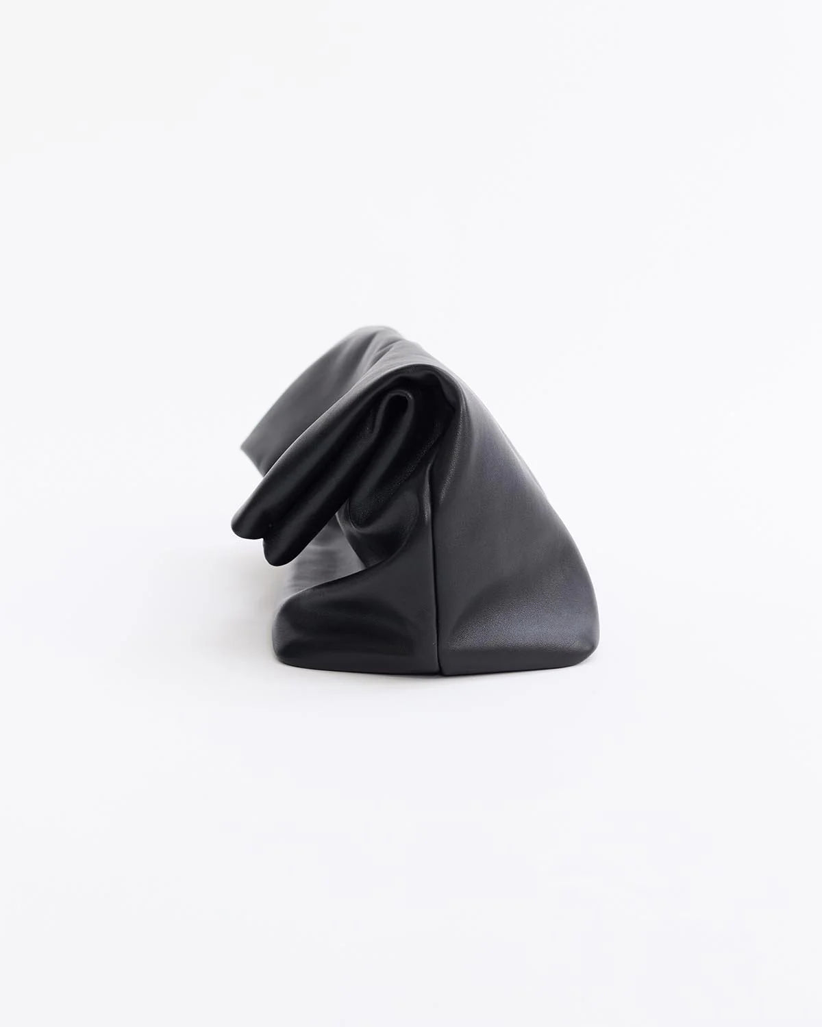 THE HORSE // Benny Clutch BLACK