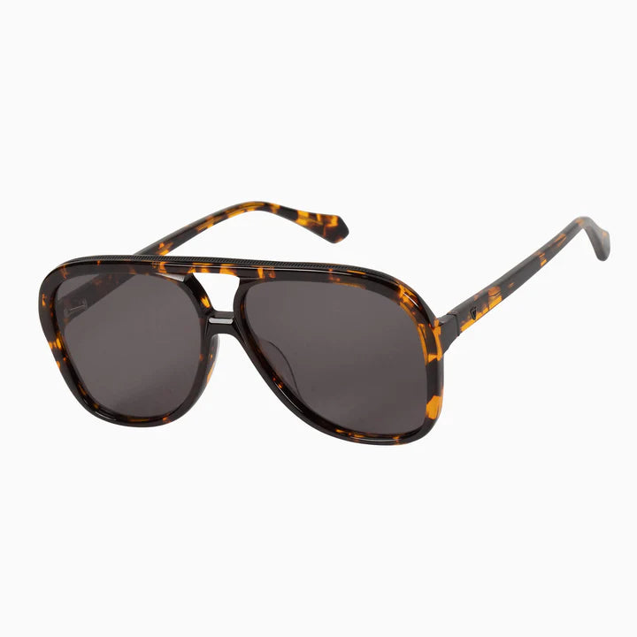 VALLEY // Bang DARK TORT w. MATTE BLACK METAL TRIM.BLACK LENS