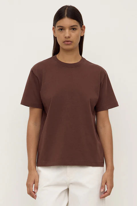 ASSEMBLY LABEL // Organic Base Tee ESPRESSO