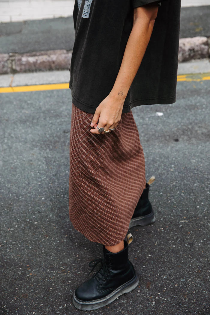 OTTWAY // Brodie Plaid Midi Skirt BROWN