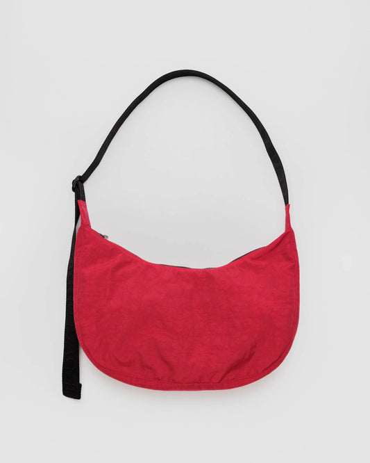 BAGGU // MEDIUM Nylon Crescent Bag CANDY APPLE