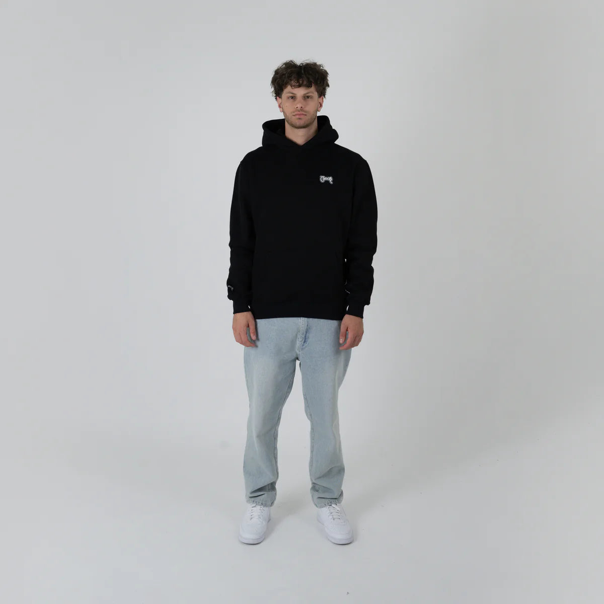 CRATE // Simple Script Hoodie BLACK