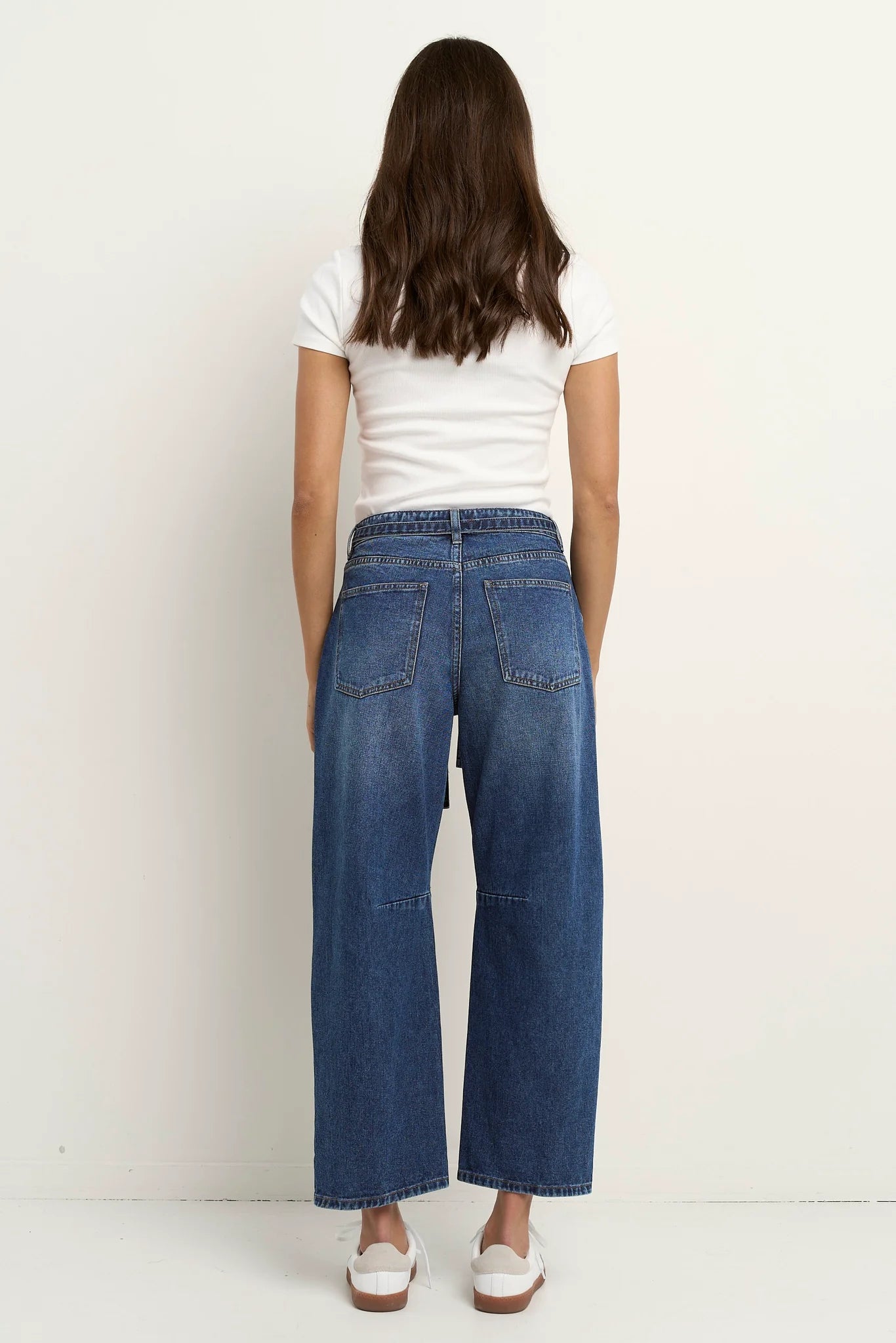 STORIES BE TOLD // Campus Tie Waist Barrel Jean DEEP BLUE