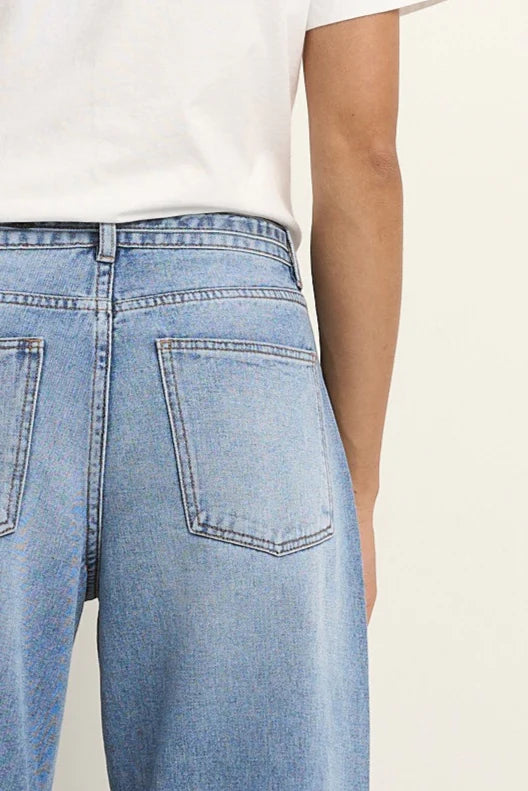 STORIES BE TOLD // Campus Tie Waist Barrel Jean LIGHT BLUE