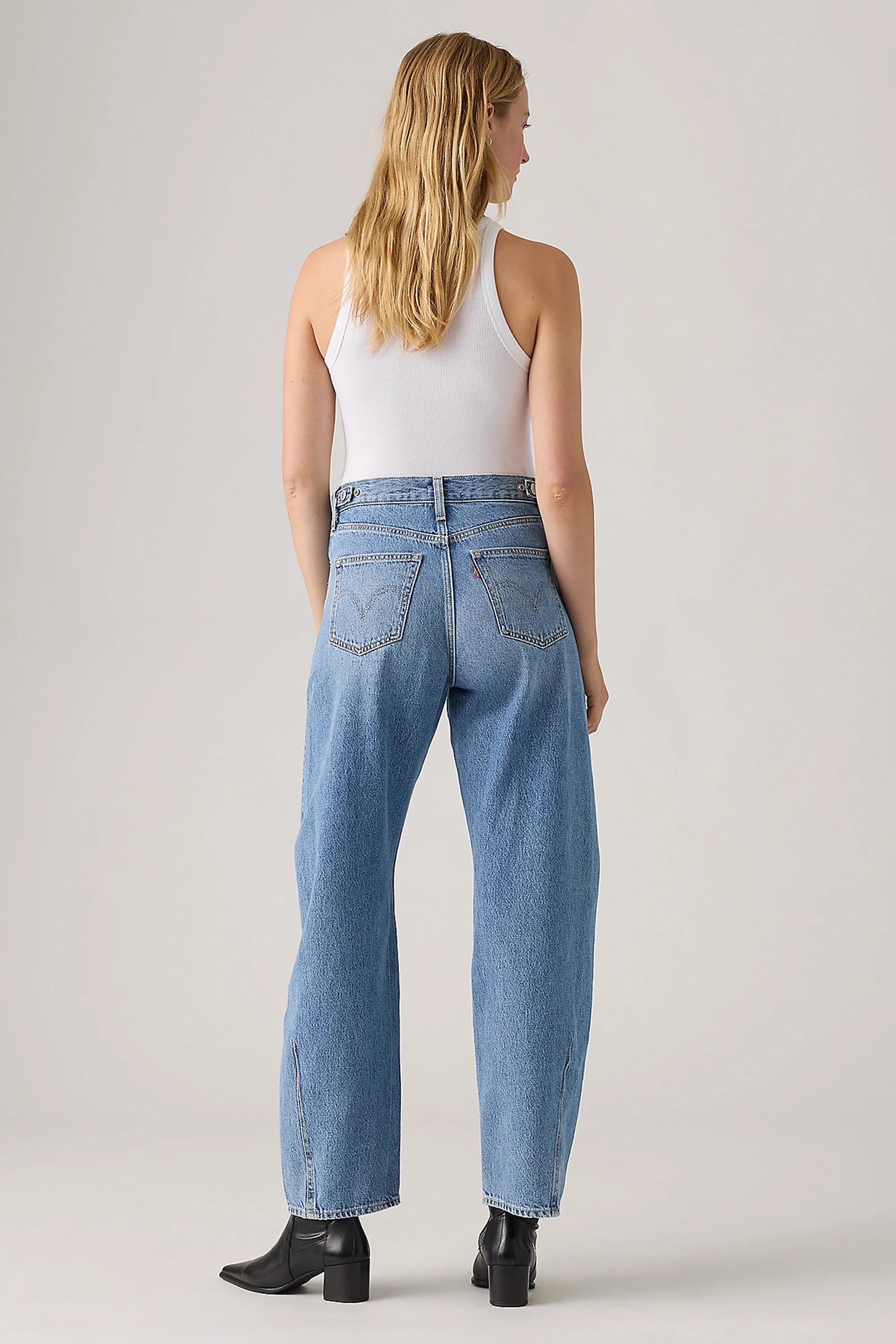 LEVIS // Cinch Barrel LET LOVE IN