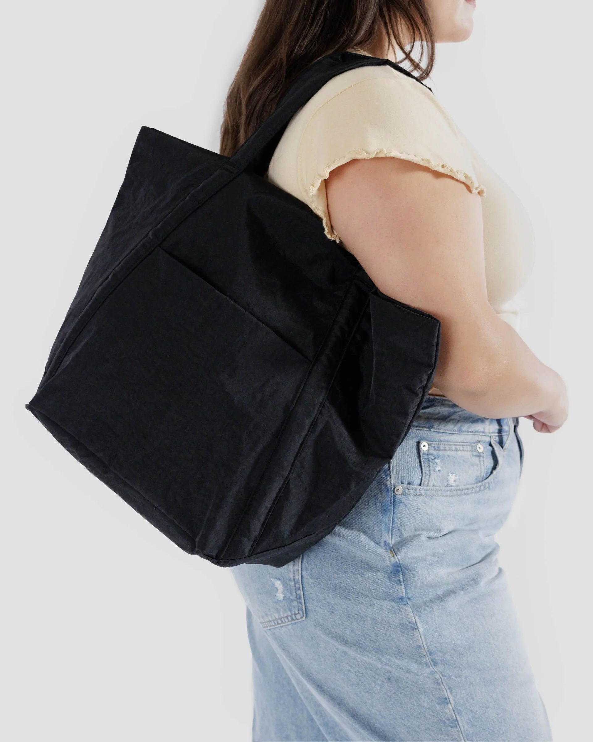 BAGGU // MEDIUM Travel Cloud Bag BLACK