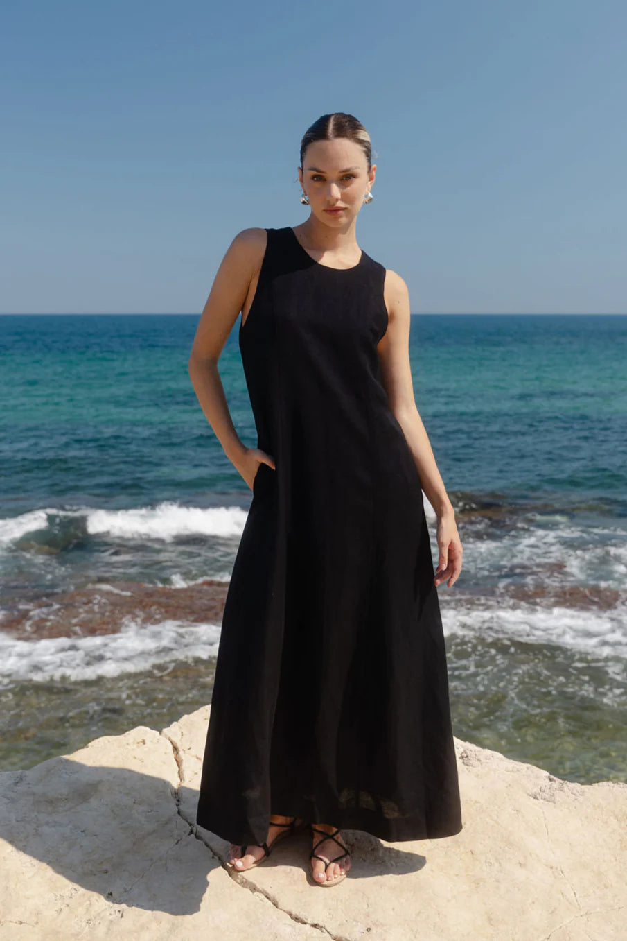 RE:UNION LABEL // Easygoing Midi Dress BLACK