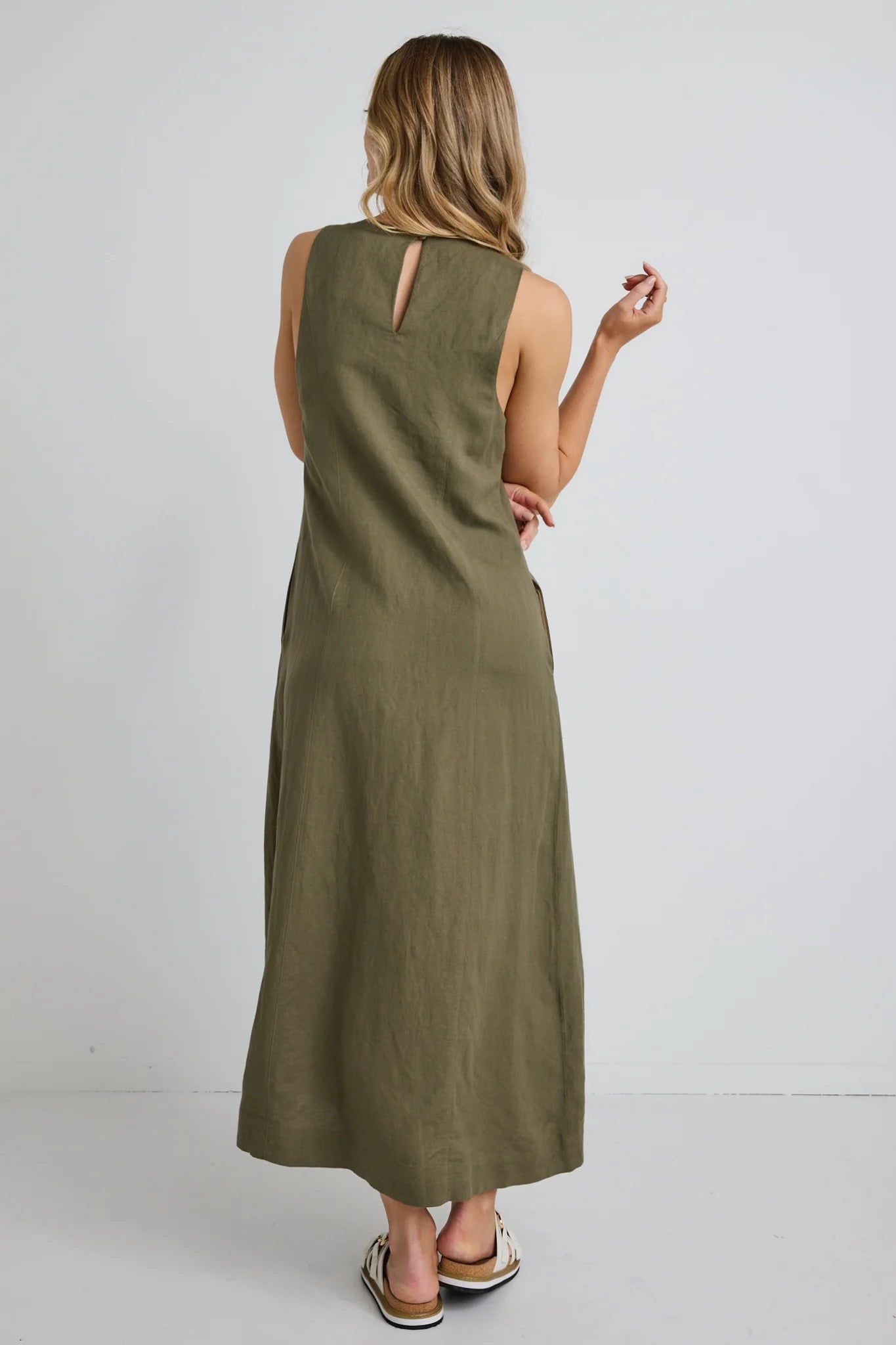 RE:UNION LABEL // Easygoing Midi Dress KHAKI