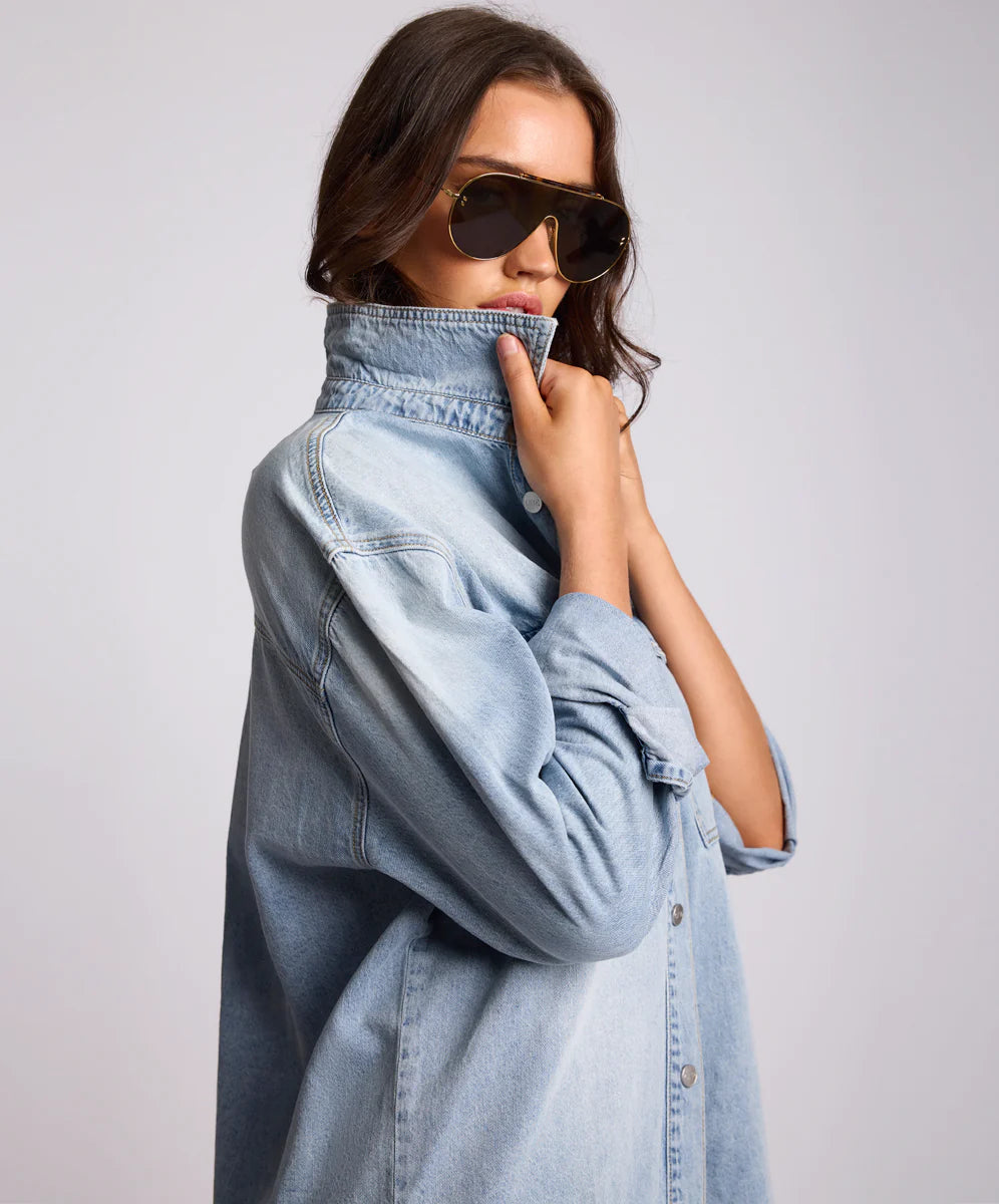 ONE TEASPOON // Essential Denim Shirt SANTA CRUISE