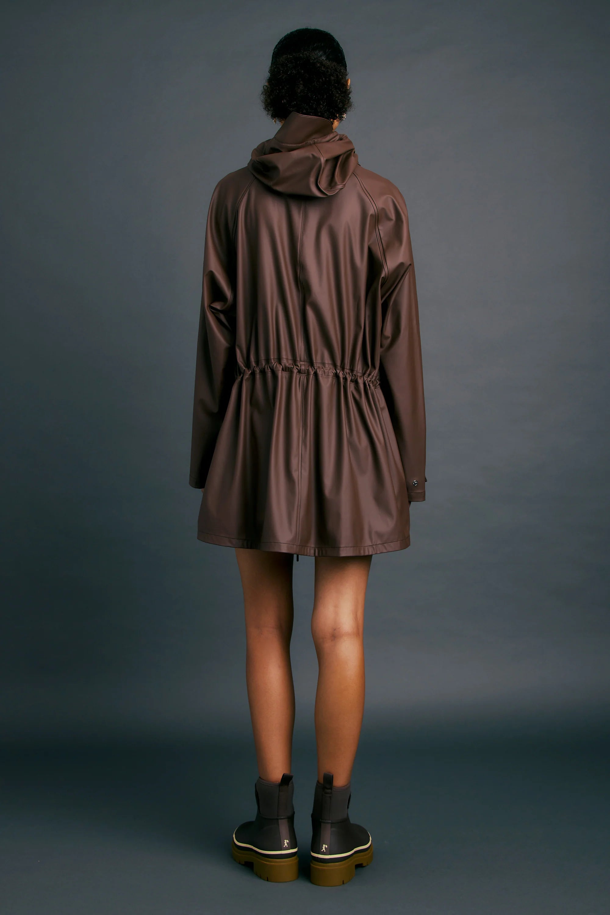KAREN WALKER // Excursion Raincoat CHOCOLATE