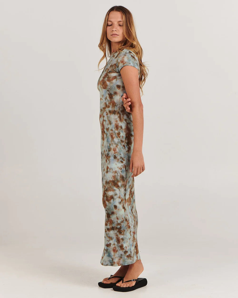 CHARLIE HOLIDAY // Georgie Midi Dress EARTH TIE DYE