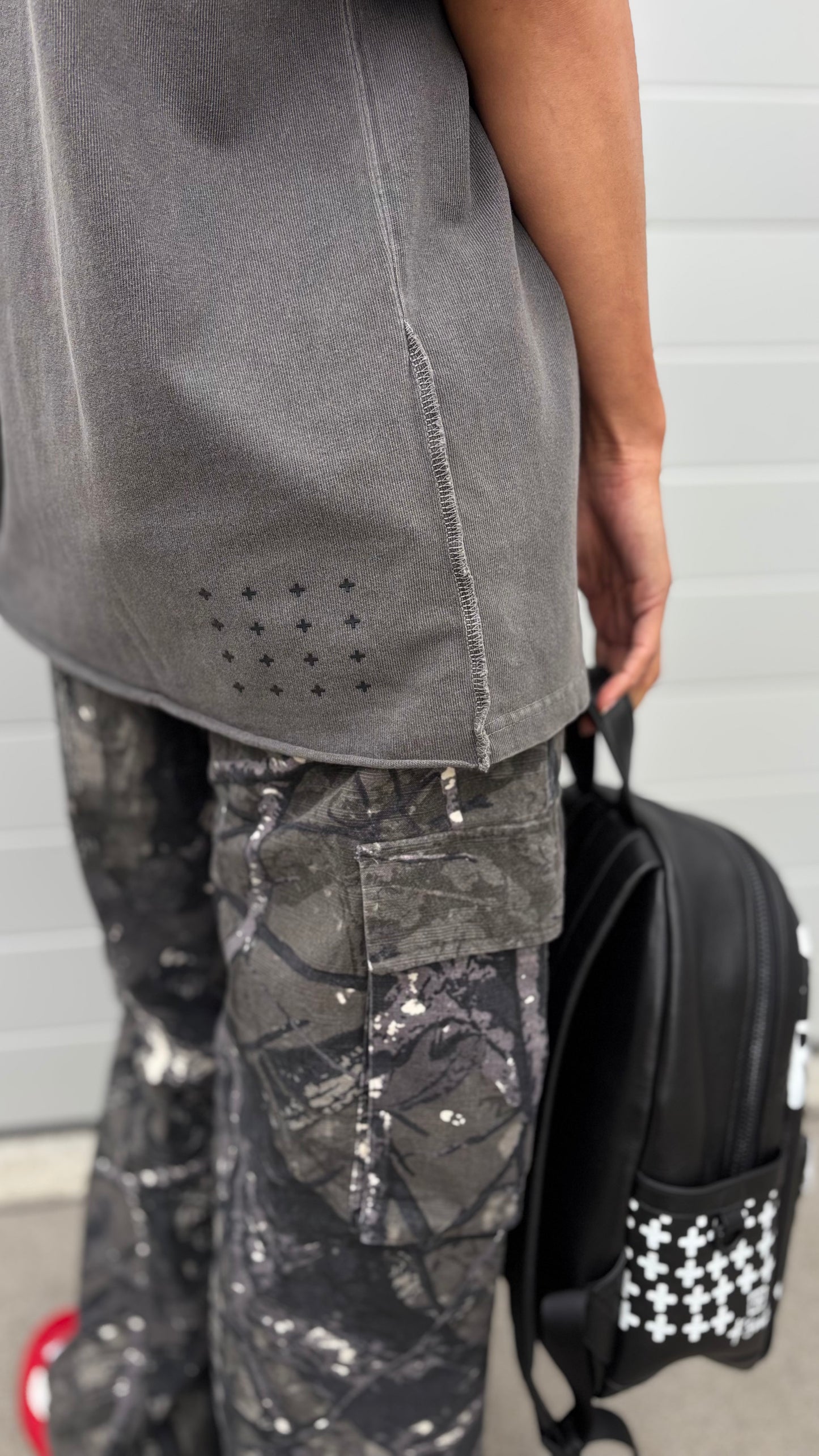 KSUBI // Thorned Ekcess Tee CHARCOAL