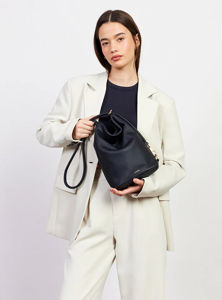 Jojo Shoulder Bag BLACK LUXE