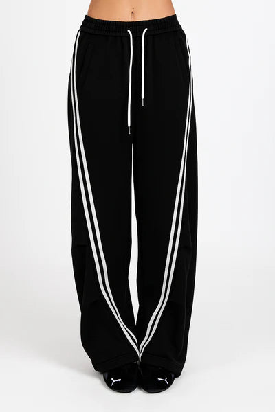 Let's Play Trackie BLACK