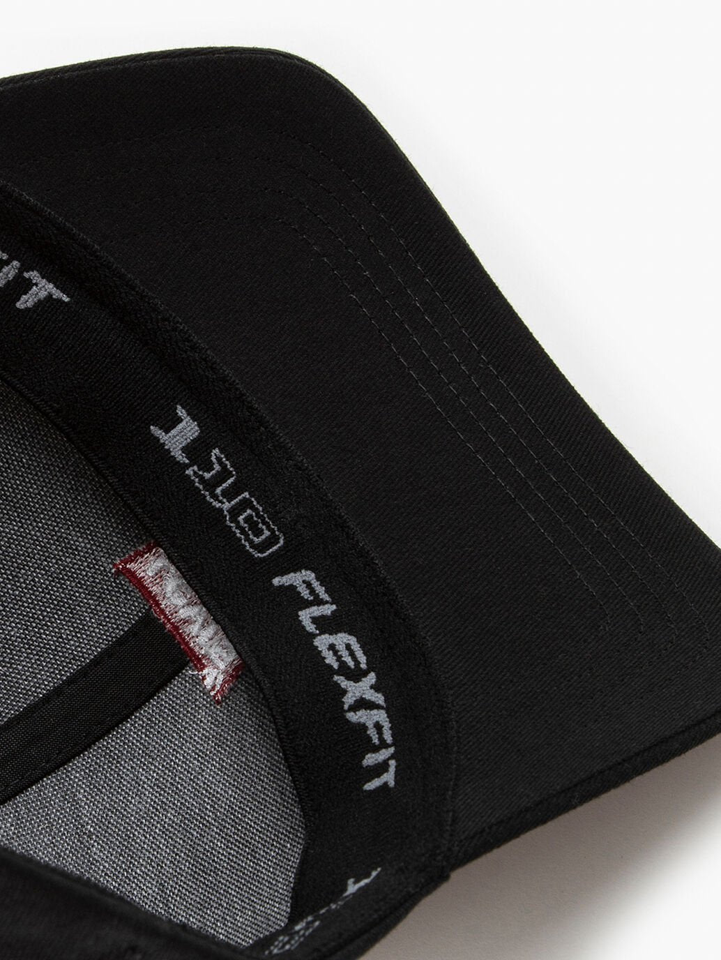 LEVIS // Housemark Flexfit Cap BLACK