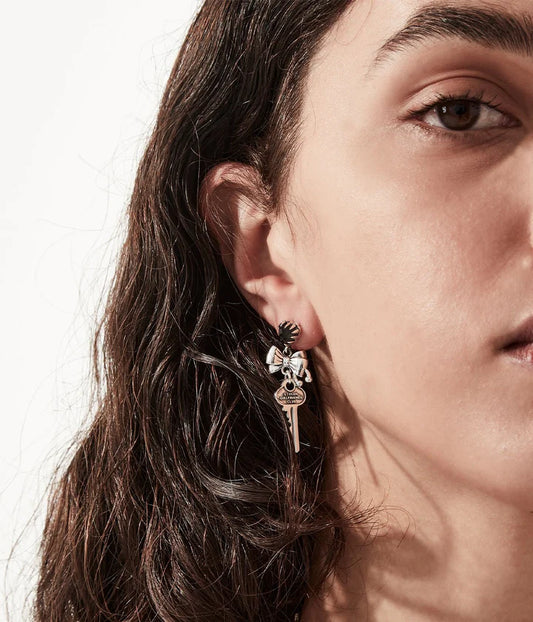 SGC // Love Locked Bow Earrings CLEAR QUARTZ