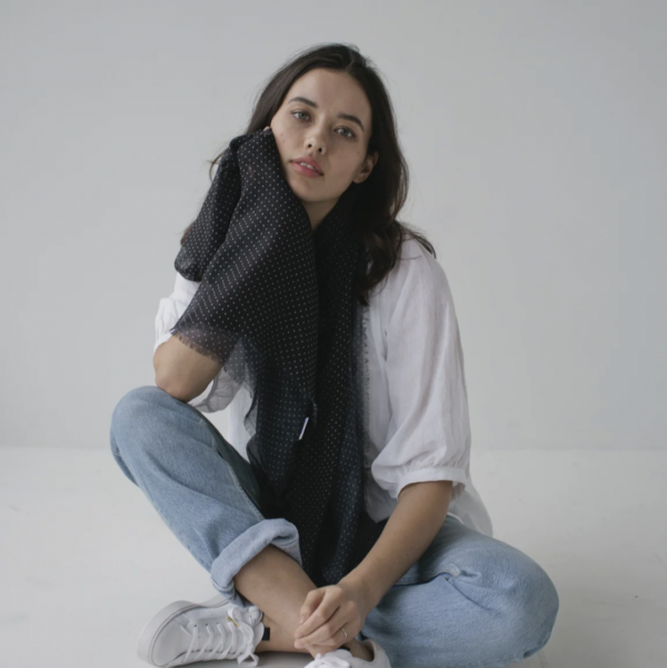 S O P H I E // Maxi Scarf Spots BLACK