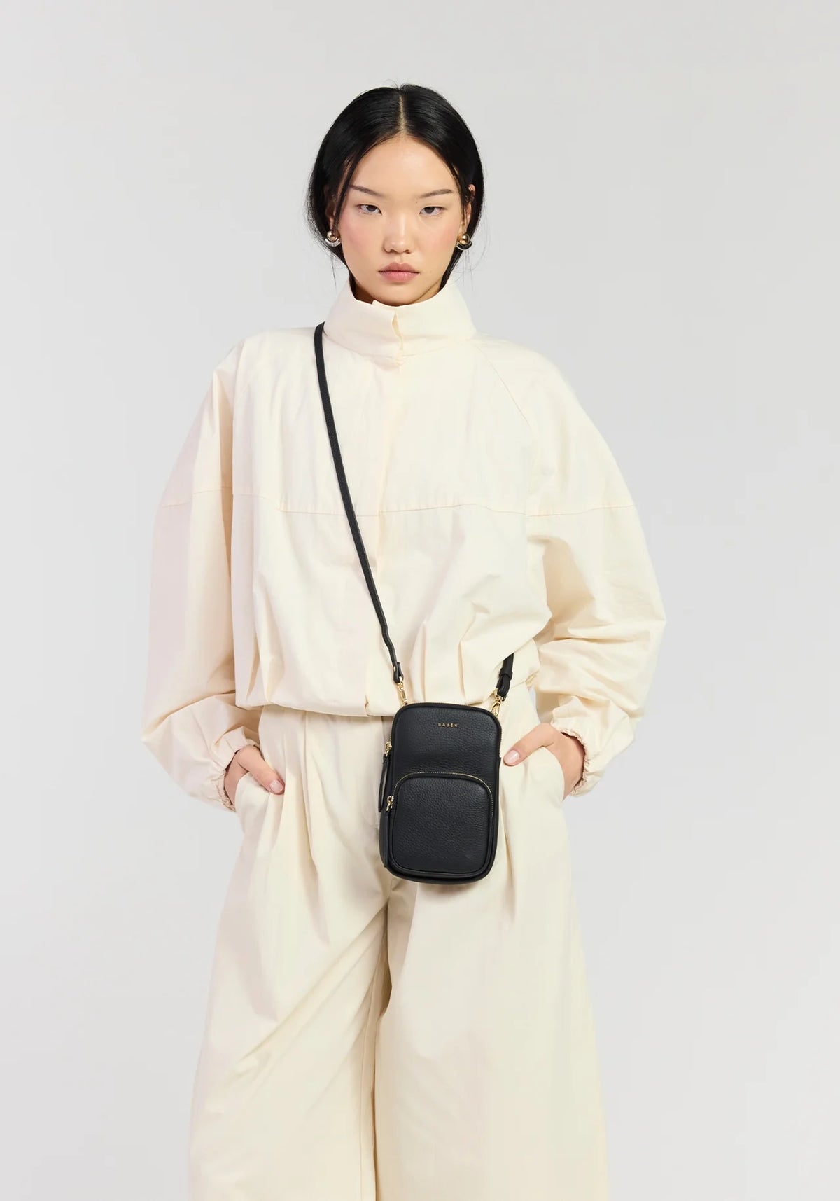 Nikko Pocket Phone Sling BLACK LUXE