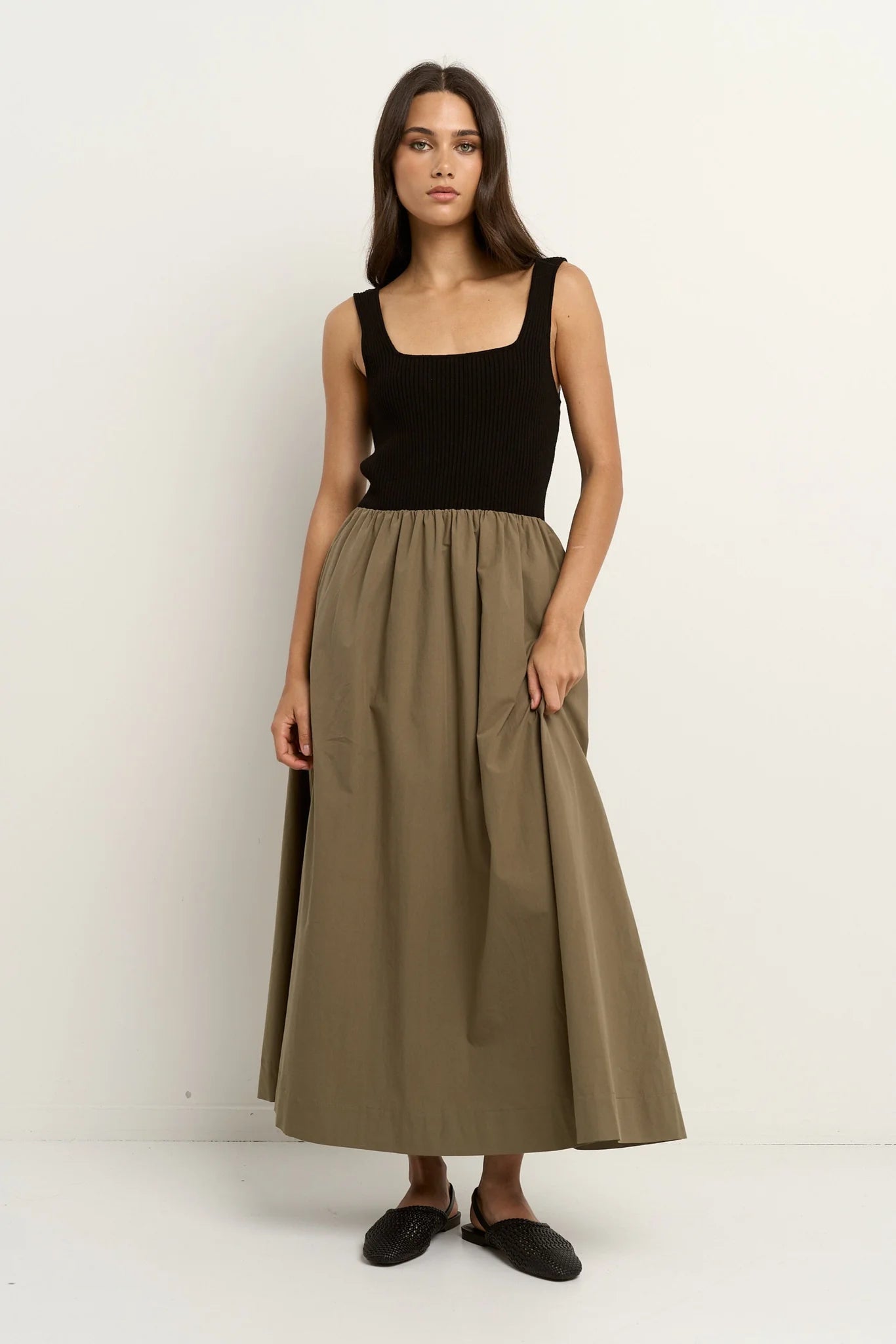 RE:UNION LABEL // Obsidian Contrast Midi Dress BLACK KHAKI