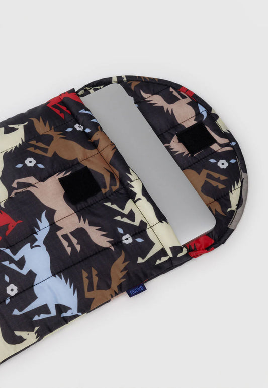 BAGGU // Puffy Laptop Sleeve 13"/14" HORSE CUT OUT