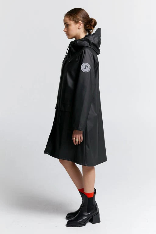 KAREN WALKER // Runaway Long Raincoat BLACK