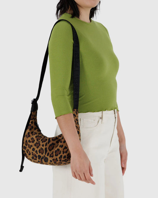 BAGGU // SMALL Nylon Crescent Bag LEOPARD