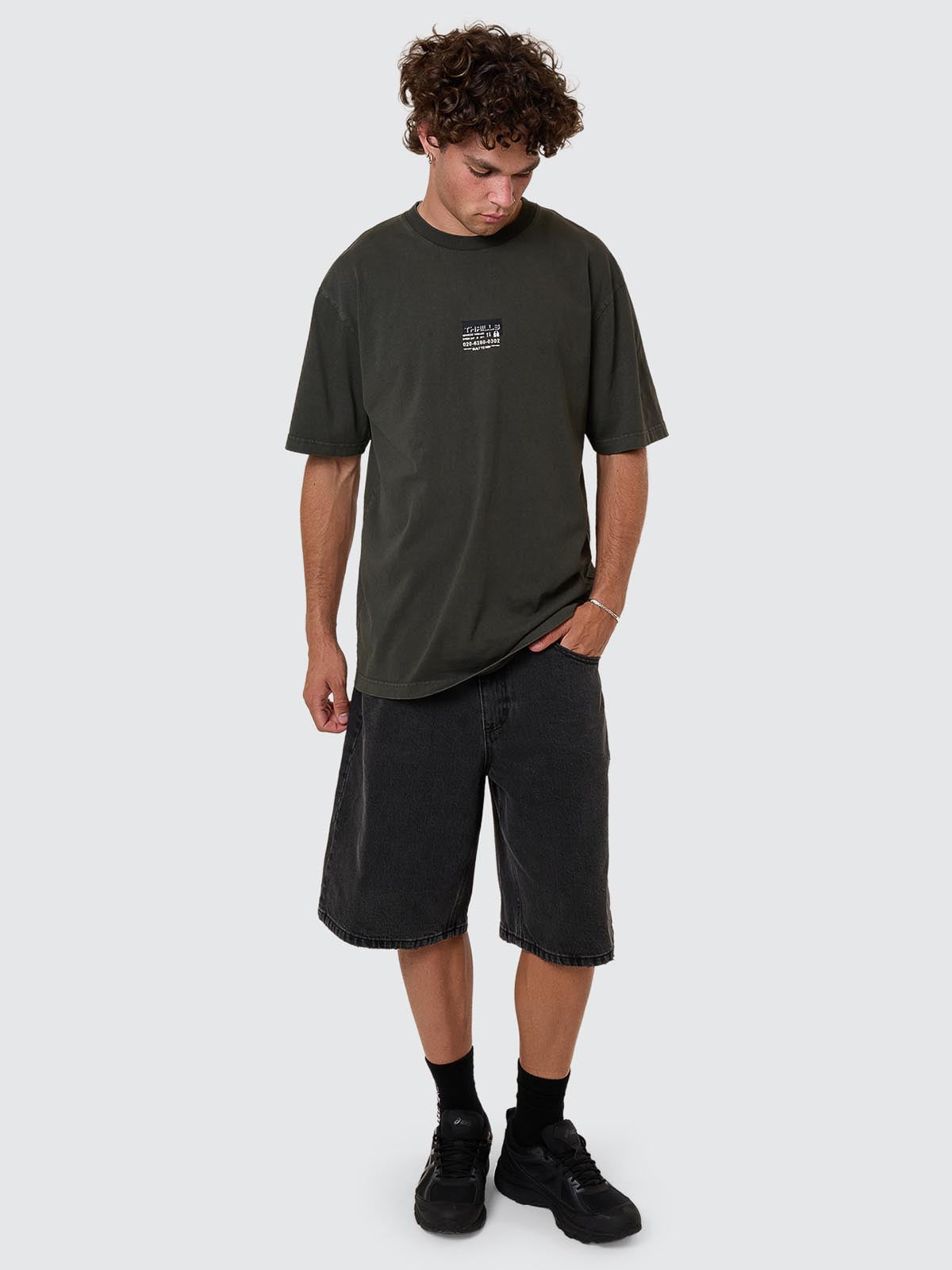 THRILLS // Built To Win OS Fit Tee OIL GREEN