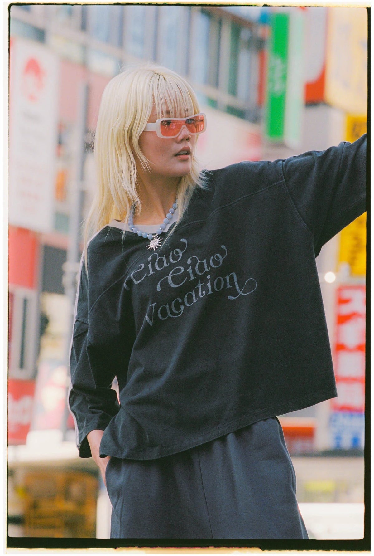Vacay Crop Tee BLACK