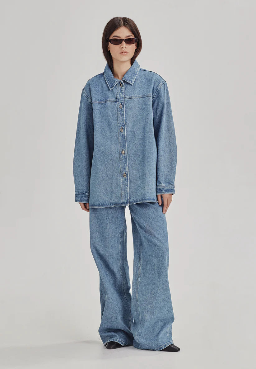 COMMONERS // Volume Shacket MID BLUE RINSE