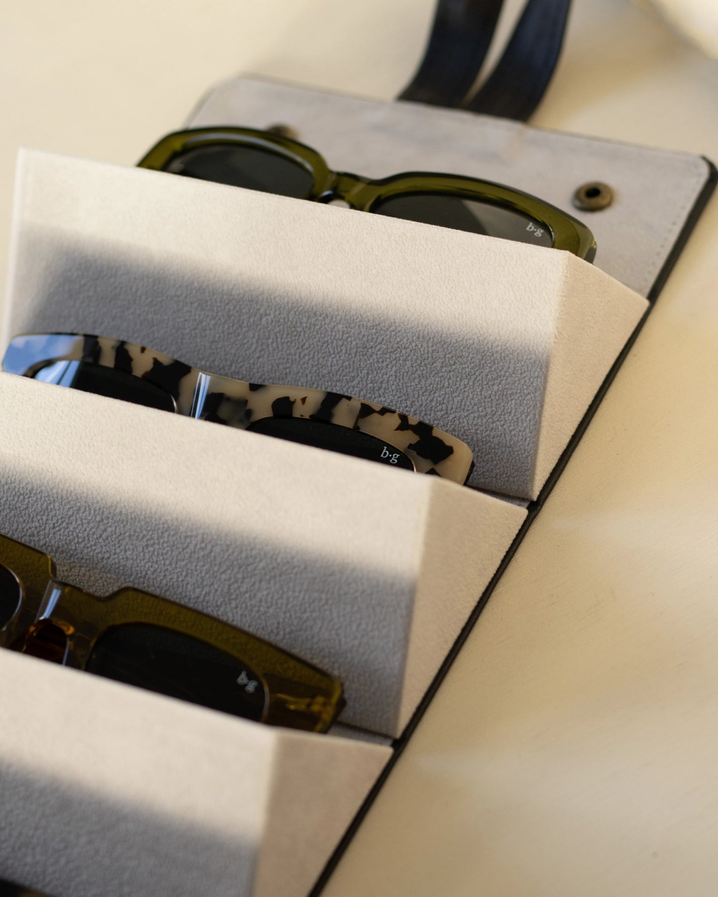 BORED GEORGE // Lux Multi Case