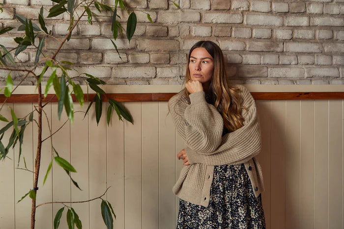 THING THING // Sizzle Cleo Cardigan OATMEAL