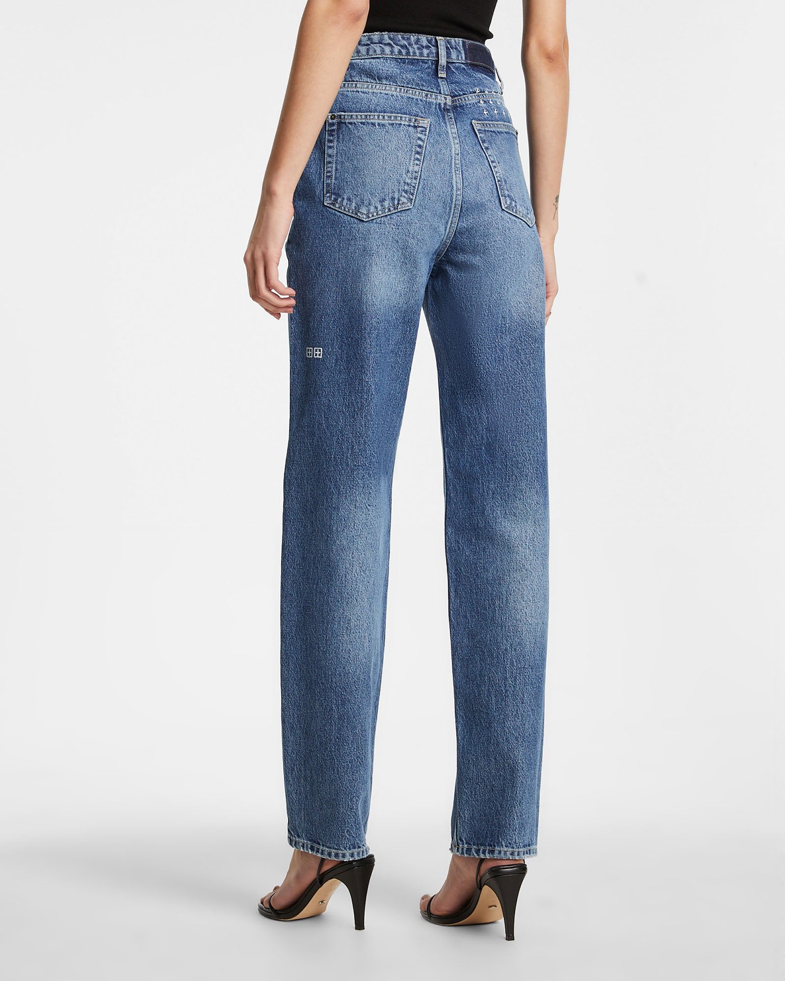 KSUBI // Playback STELLA