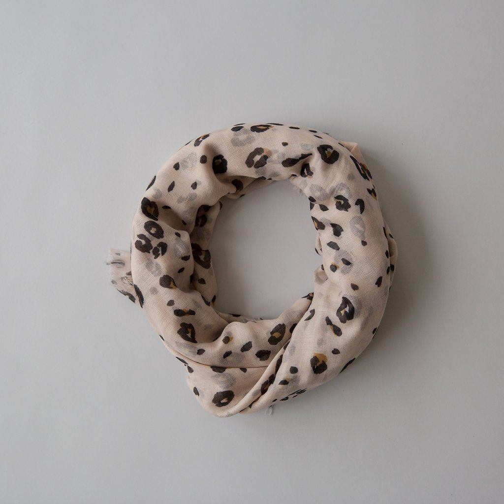 S O P H I E // Maxi Scarf LEOPARD BLUSH