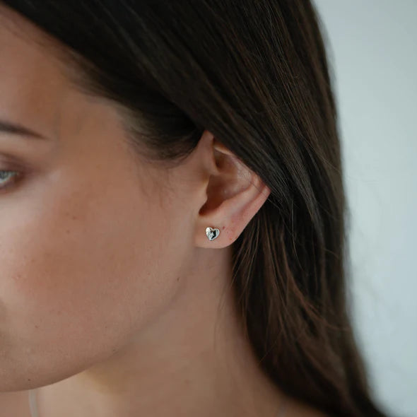 S O P H I E // Sweetheart Studs