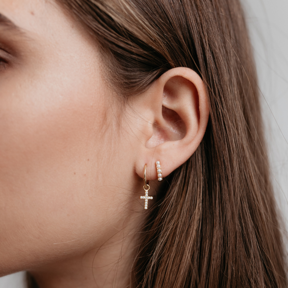 S O P H I E // Mini Pearl Huggies SILVER