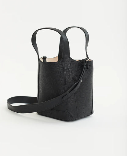 THE HORSE // Alexie Tote BLACK