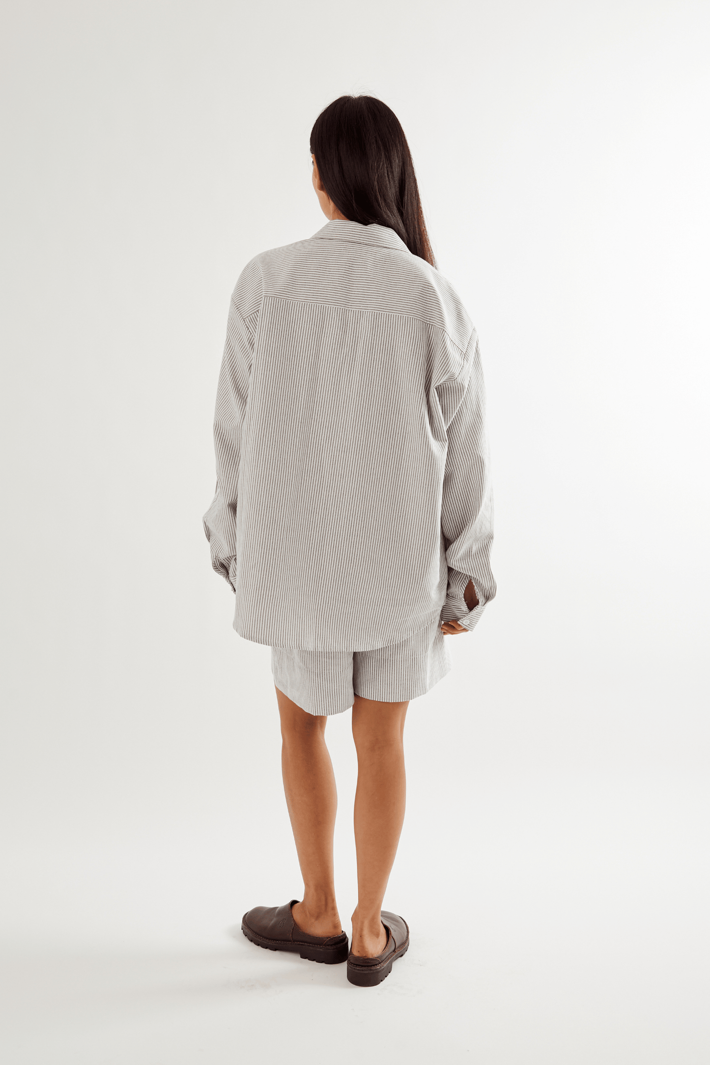 COMMONPLACE // Beach Cottage Shirt BLACK WHITE STRIPE